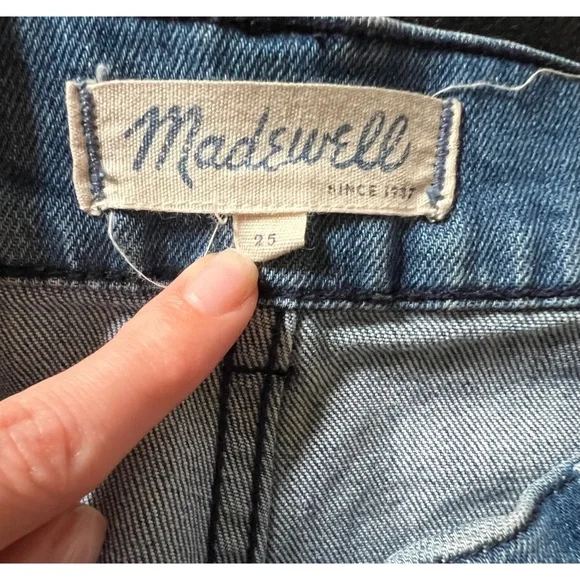 Madewell Button-Fly Jean Shorts - Picture 3 of 5